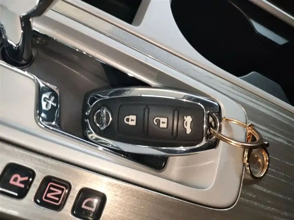 Nissan Murano 2022 из CN, фото 2