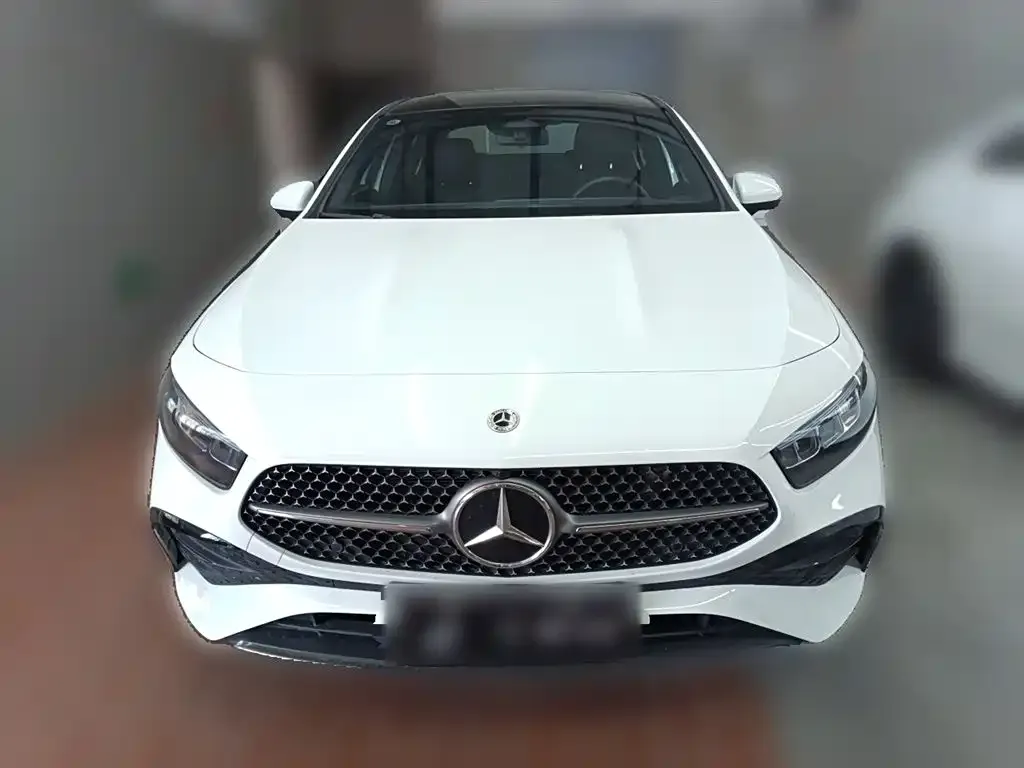 Mercedes-Benz A-Class 2023 из CN, фото 2