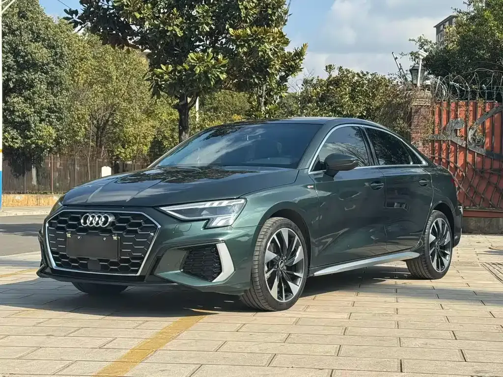 Audi A3 2022 из CN, фото 1