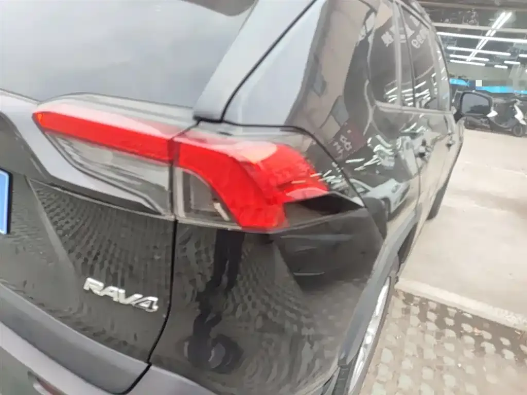 Toyota RAV4 2022 из CN, фото 8