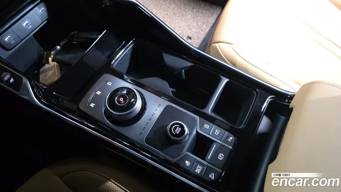 Kia Sorento — фото 8