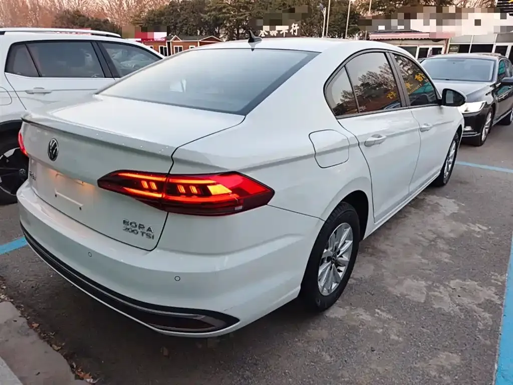 Volkswagen Bora 2024 из CN, фото 10