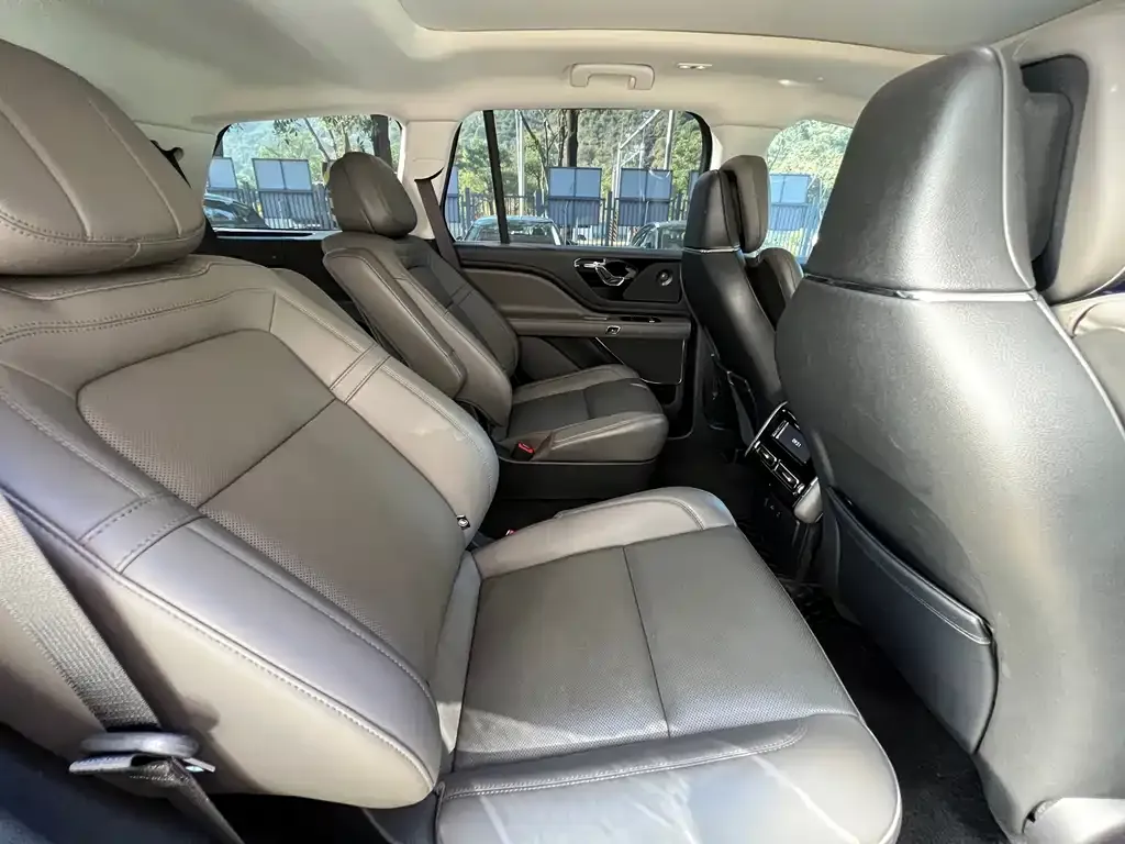 Lincoln Aviator 2024 из CN, фото 3