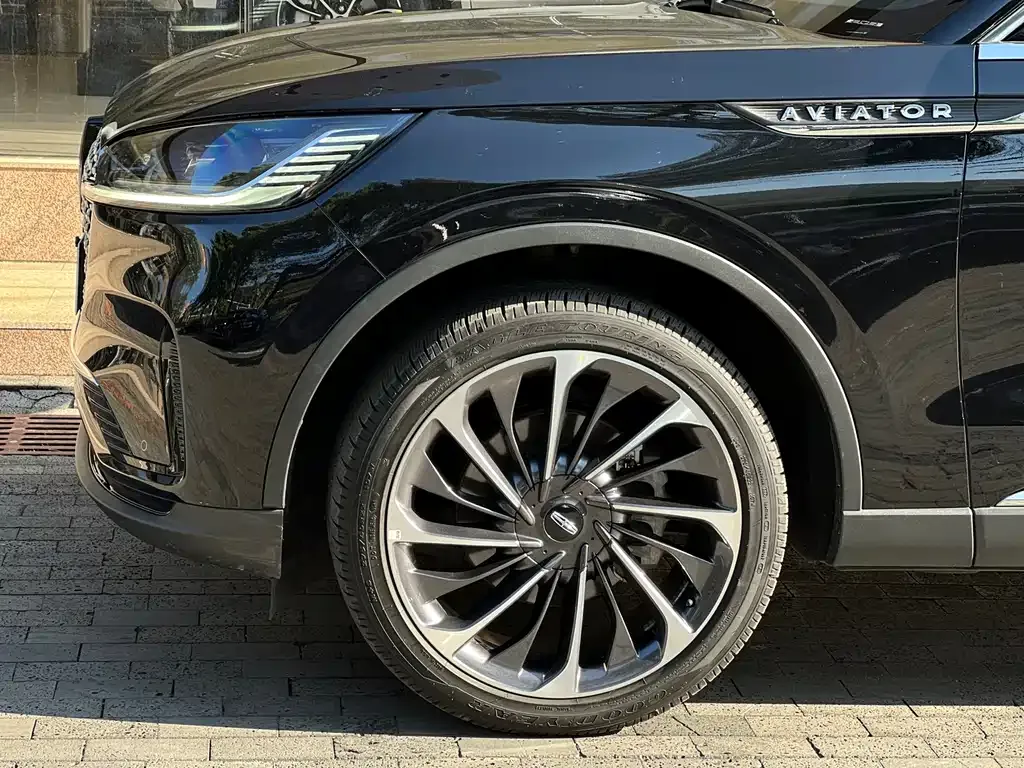 Lincoln Aviator 2024 из CN, фото 2