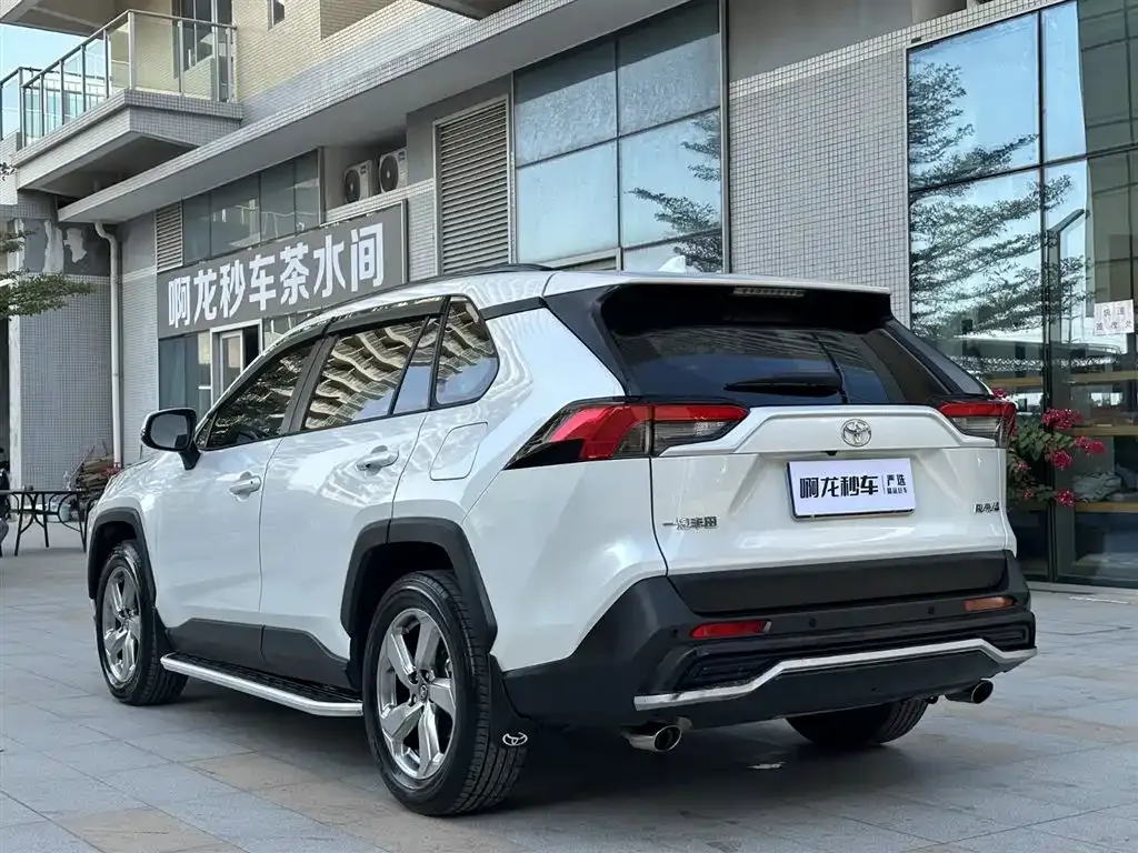 Toyota RAV4 2022 из CN, фото 10