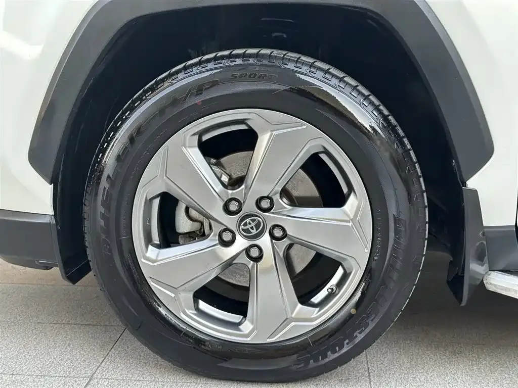 Toyota RAV4 2022 из CN, фото 4