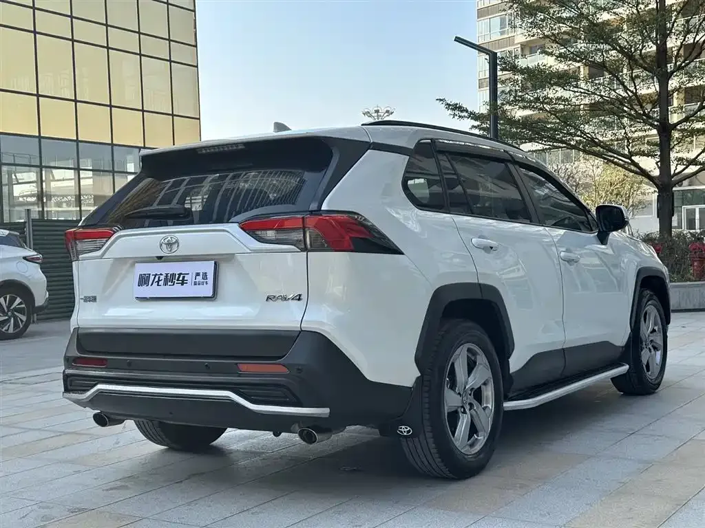 Toyota RAV4 2022 из CN, фото 6