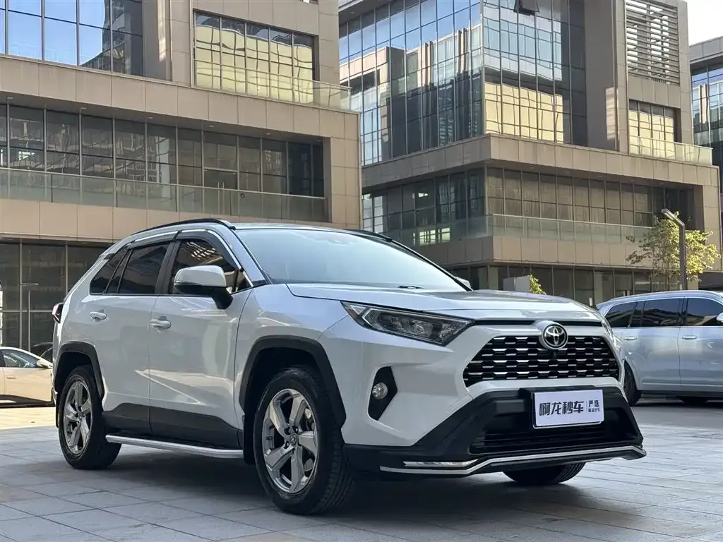 Toyota RAV4 2022 из CN, фото 7