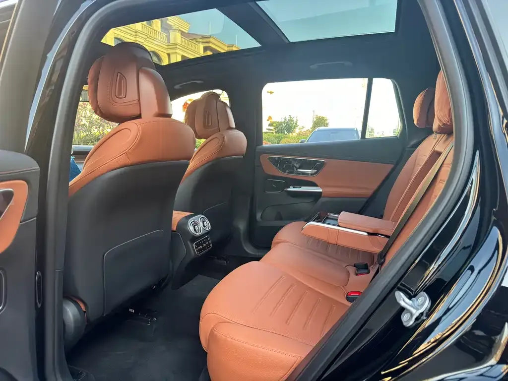 Mercedes-Benz GLC 2025 из CN, фото 2