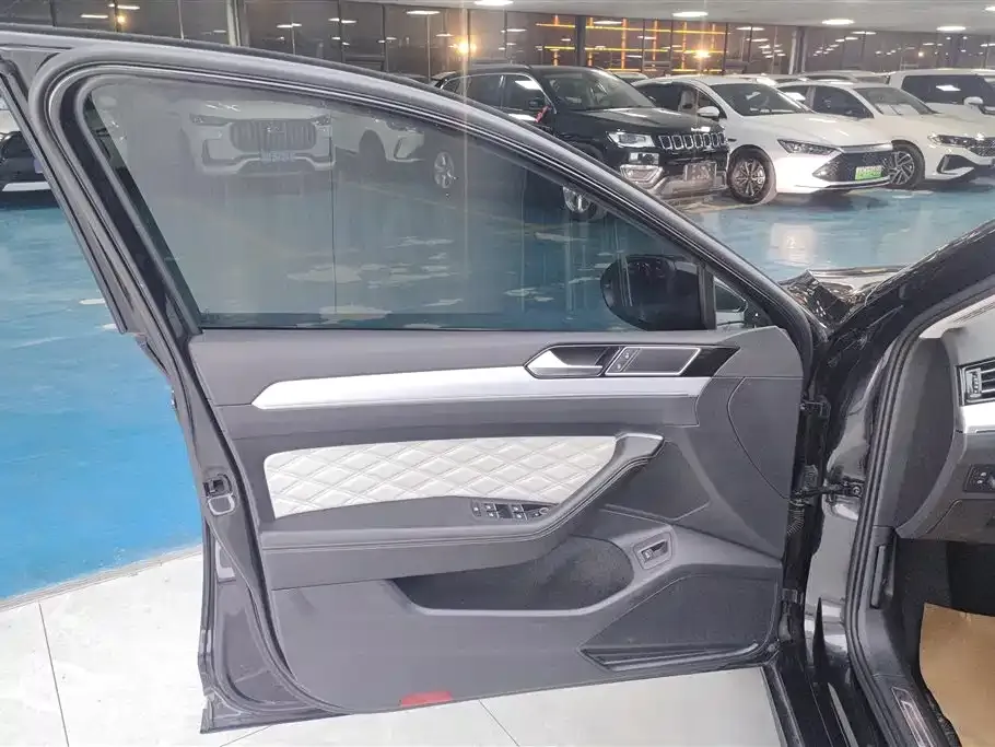 Volkswagen Magotan 2024 из CN, фото 10