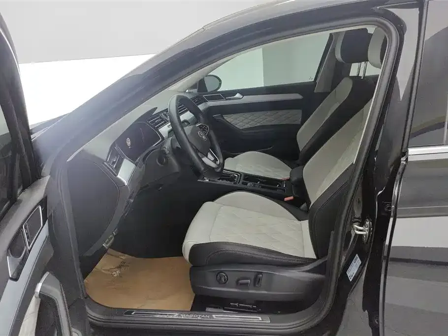 Volkswagen Magotan 2024 из CN, фото 6