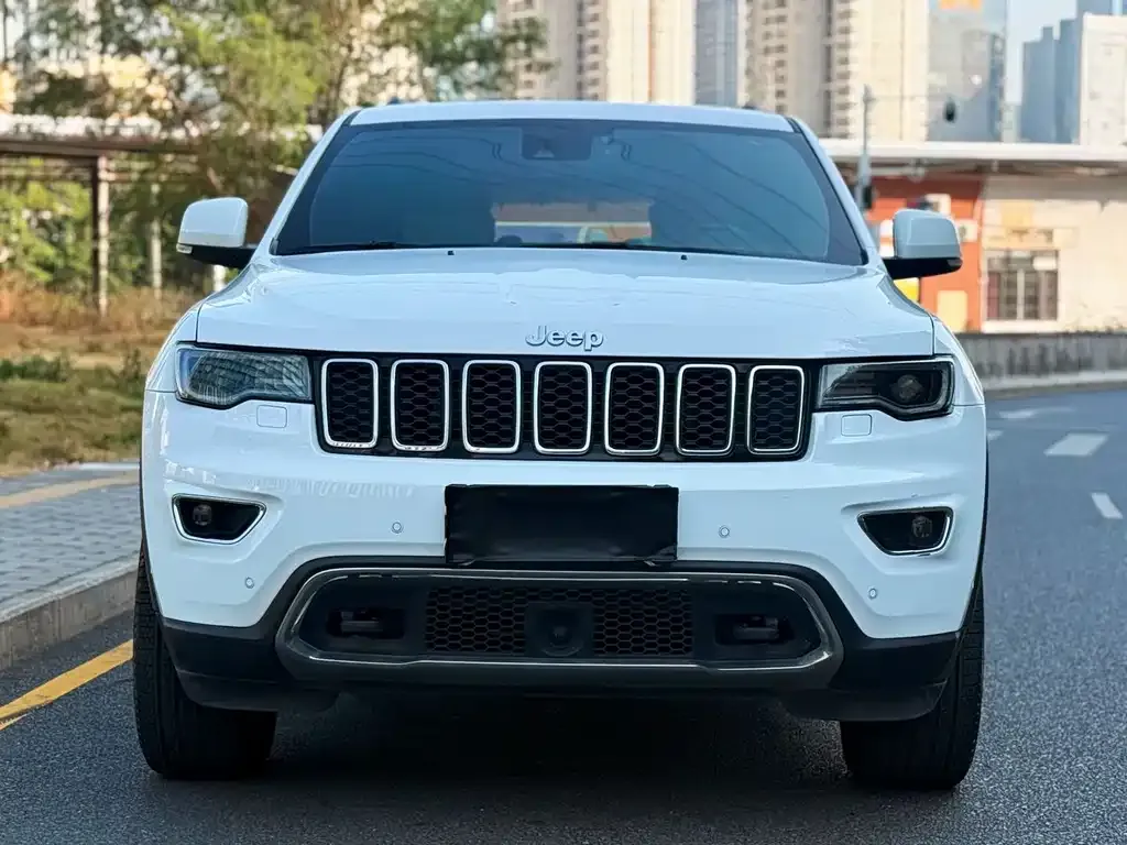 Jeep Grand Cherokee (Import) 2023 из CN, фото 2