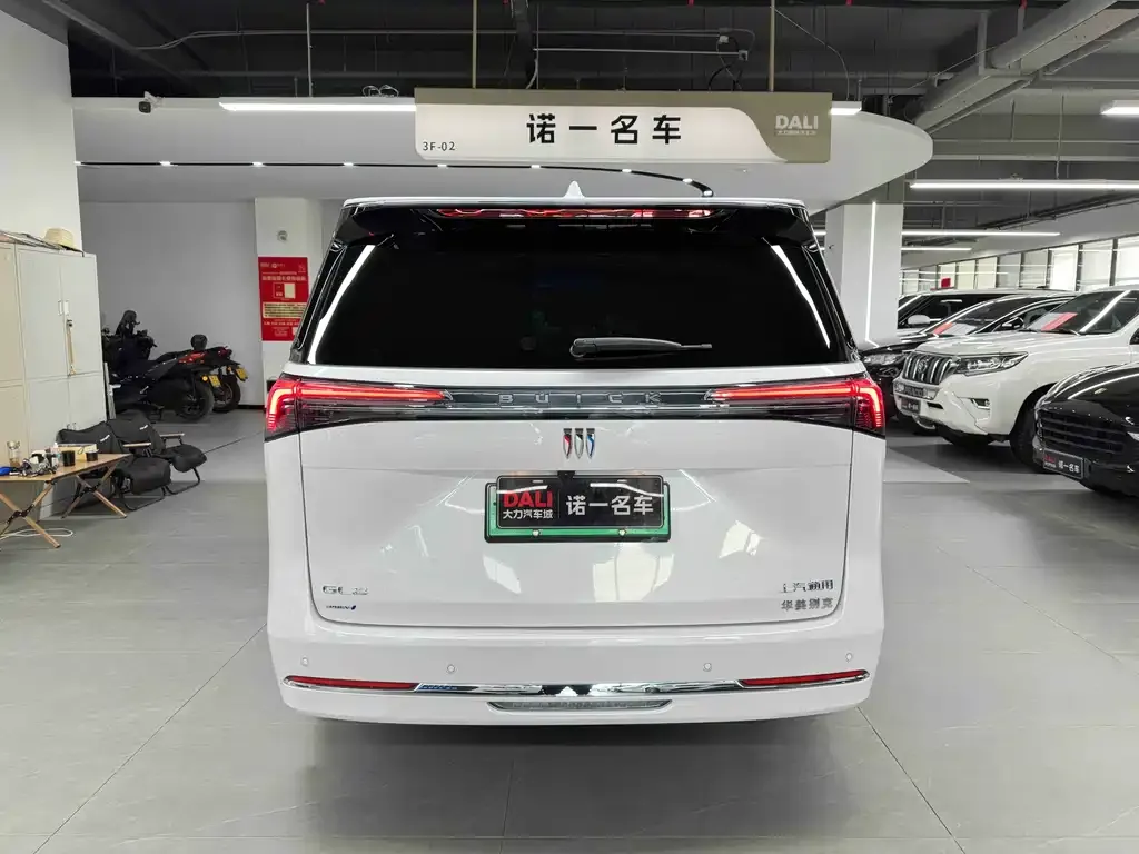 Buick GL8 Hybrid 2025 из CN, фото 3