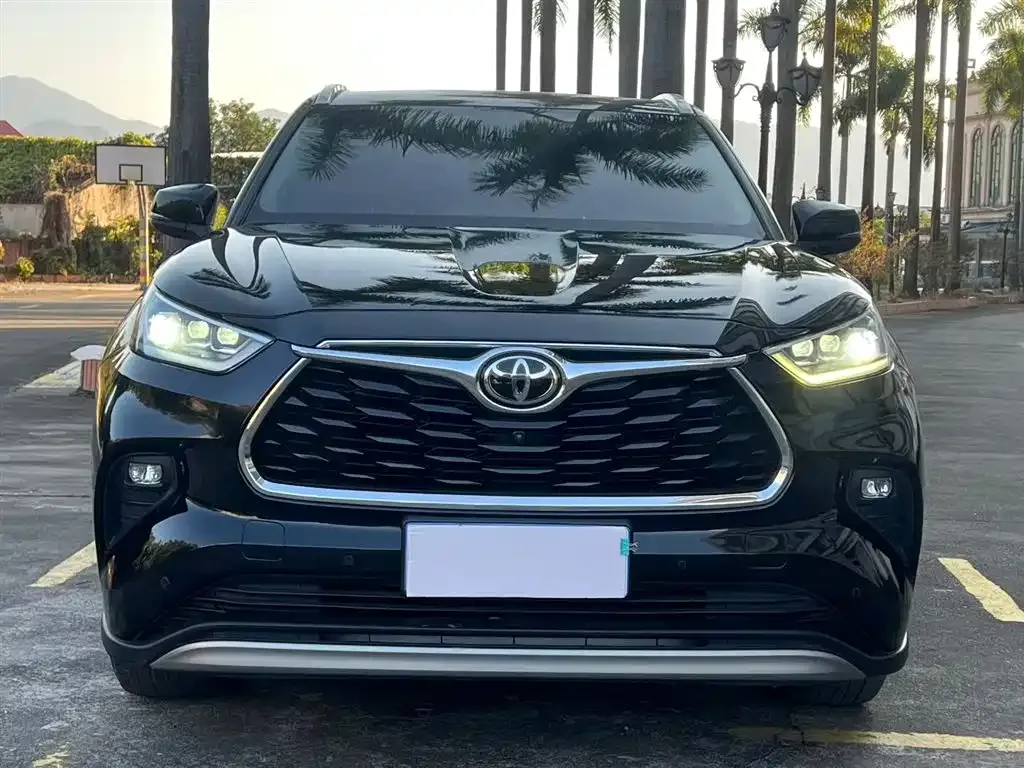Toyota Highlander 2023 из CN, фото 2