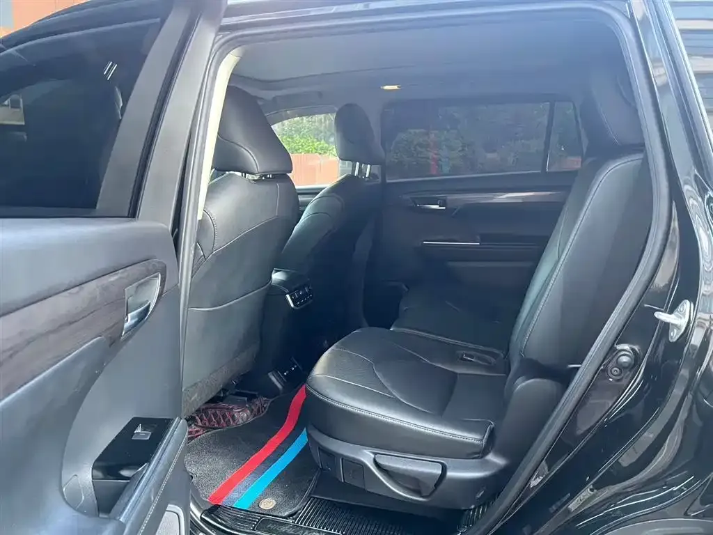 Toyota Highlander 2023 из CN, фото 3