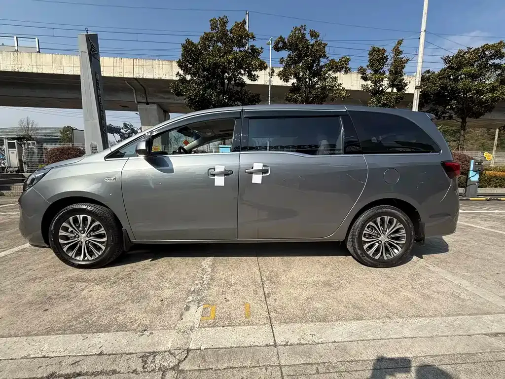 Buick GL8 2021 из CN, фото 5