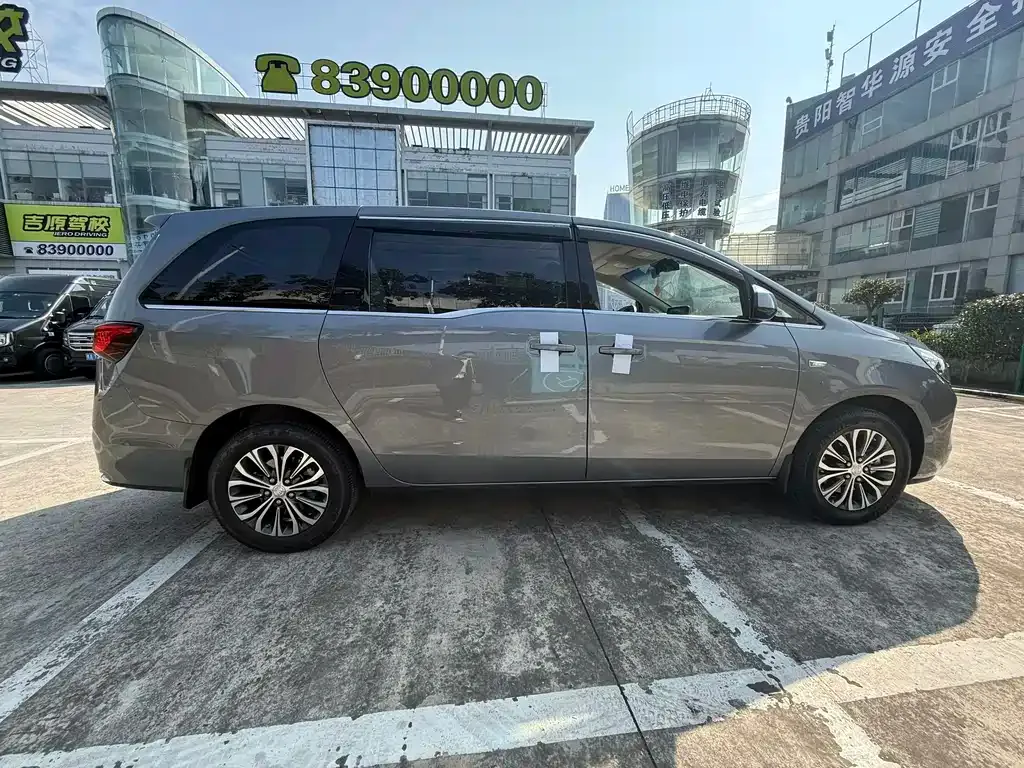 Buick GL8 2021 из CN, фото 9
