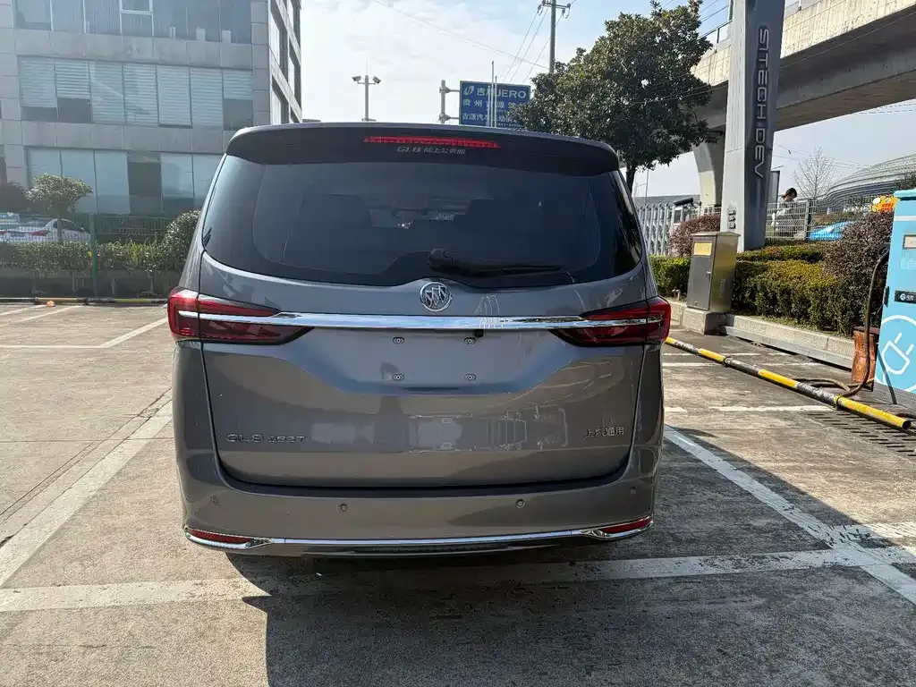 Buick GL8 2021 из CN, фото 6
