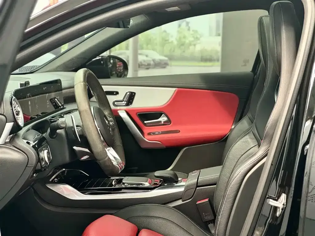 Mercedes-Benz A-Class AMG (Import) 2023 из CN, фото 4