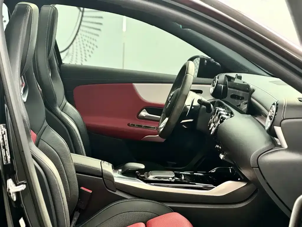 Mercedes-Benz A-Class AMG (Import) 2023 из CN, фото 9