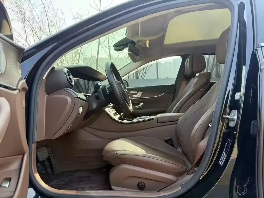 Mercedes-Benz E-Class 2023 из CN, фото 4