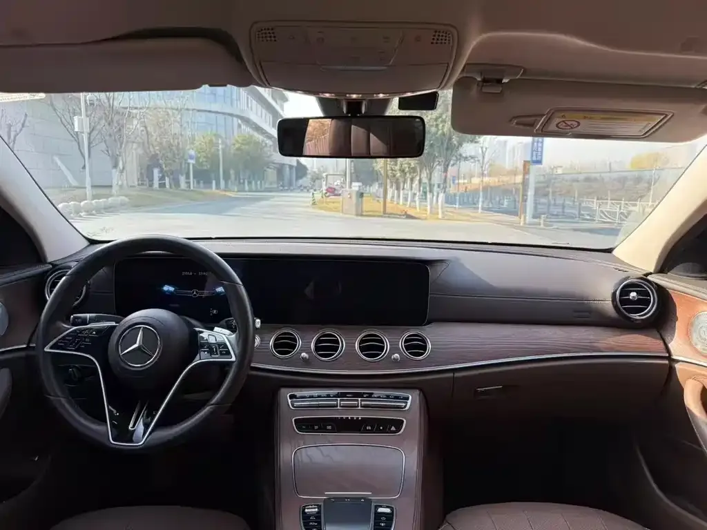 Mercedes-Benz E-Class 2023 из CN, фото 3