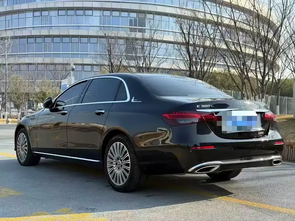 Mercedes-Benz E-Class 2023 из CN, фото 6