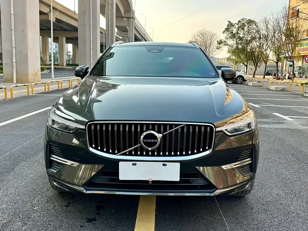 Volvo XC60 — фото 3