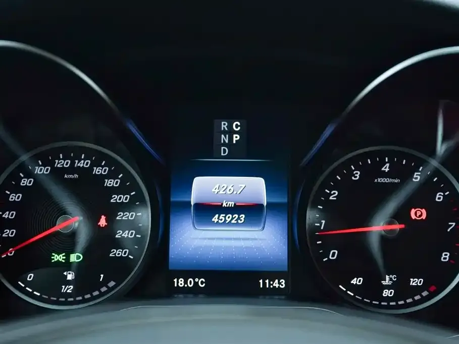 Mercedes-Benz V-Class 2024 из CN, фото 3
