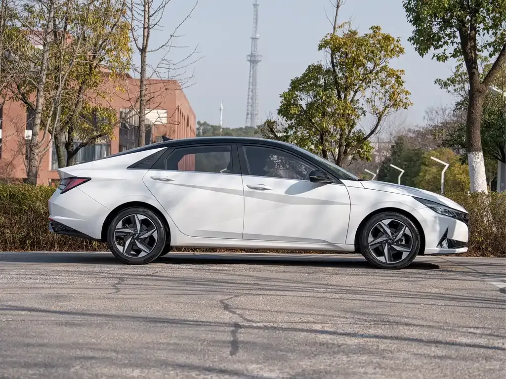 Hyundai Elantra 2021 из CN, фото 9