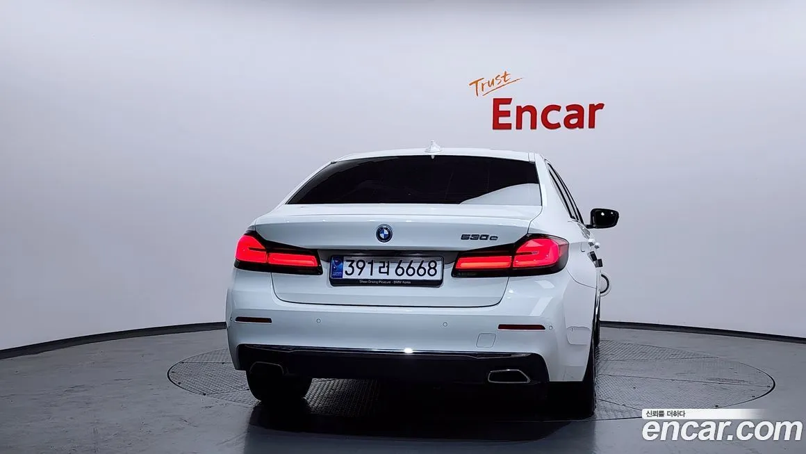 BMW 5-Series 2022 из KR, фото 3