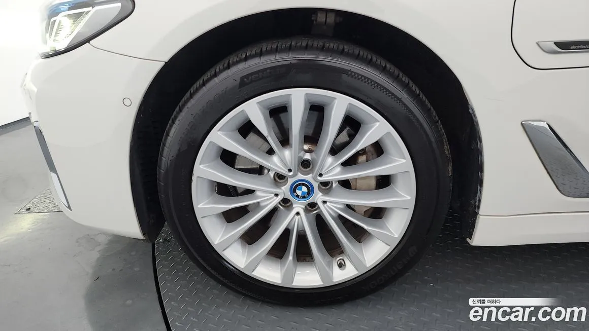 BMW 5-Series 2022 из KR, фото 4