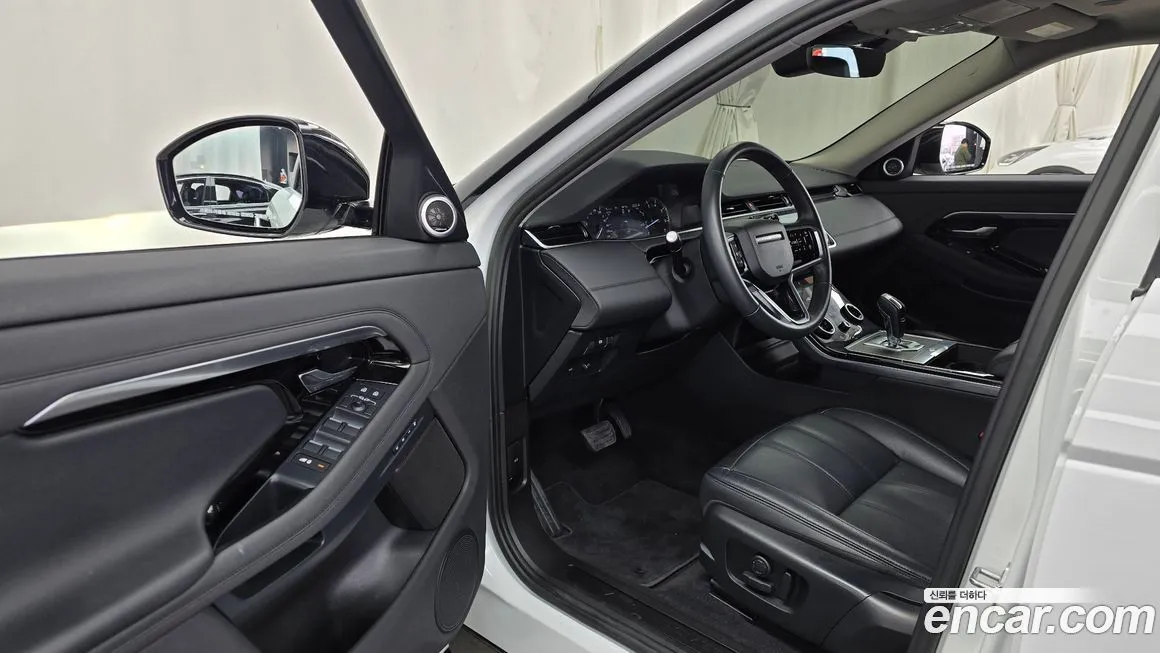 [object Object] Range Rover Evoque 2023 из KR, фото 10