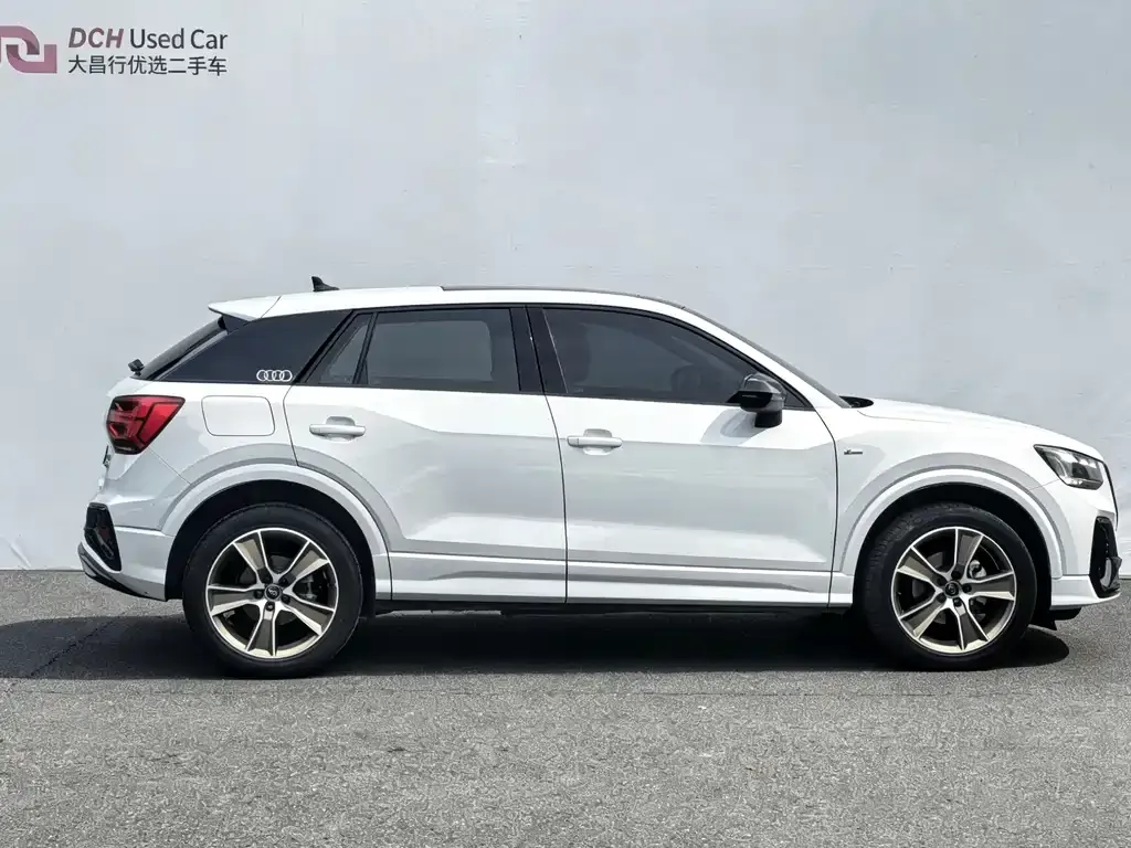 Audi Q2L 2023 из CN, фото 7