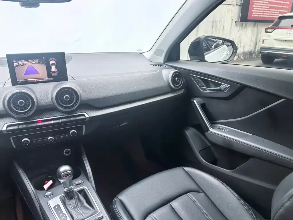 Audi Q2L 2023 из CN, фото 4