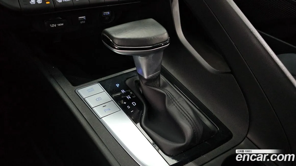 Hyundai AVANTE — фото 4