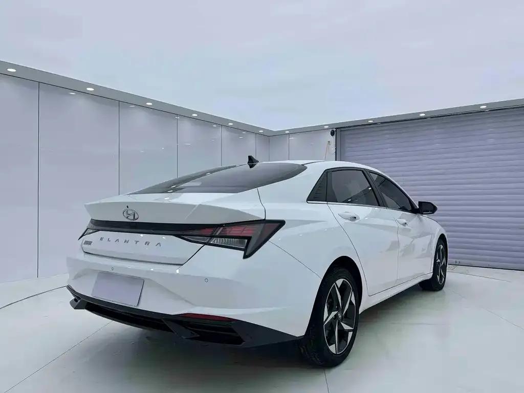 Hyundai Elantra 2022 из CN, фото 8