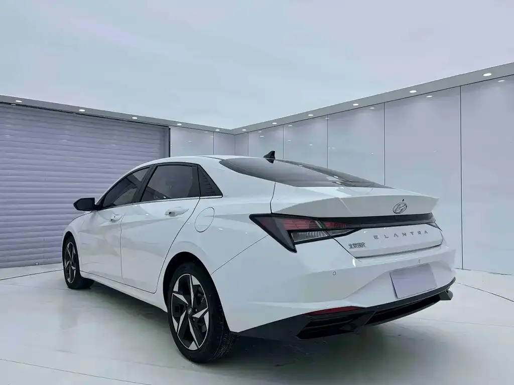 Hyundai Elantra 2022 из CN, фото 3