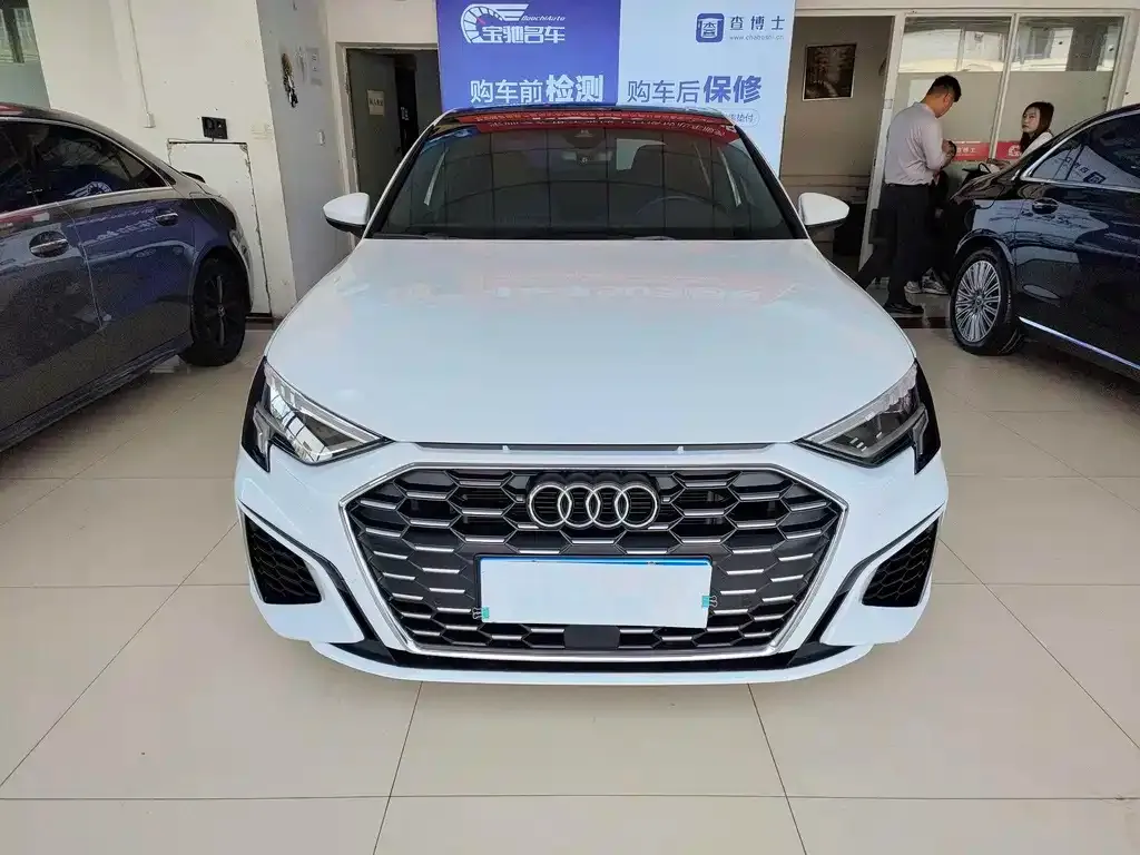 Audi A3 2023 из CN, фото 3