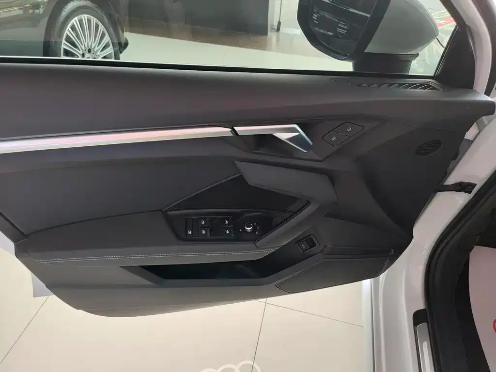 Audi A3 2023 из CN, фото 6