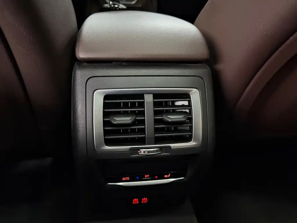 BMW X3 2021 из CN, фото 2