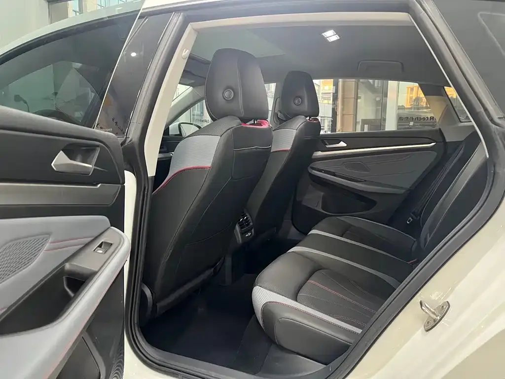 Volkswagen Lamando 2024 из CN, фото 7