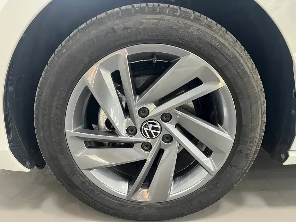 Volkswagen Lamando 2024 из CN, фото 8