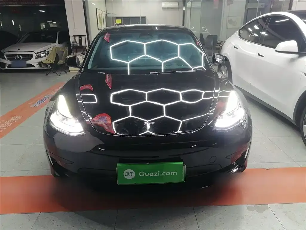 Tesla Model 3 2021 из CN, фото 3