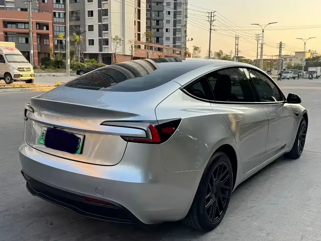 Tesla Model 3 2024 из CN, фото 2