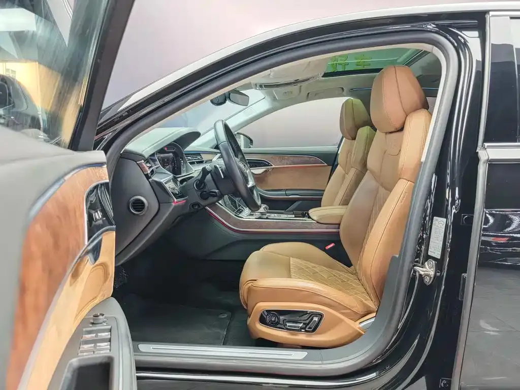 Audi A8 2022 из CN, фото 4