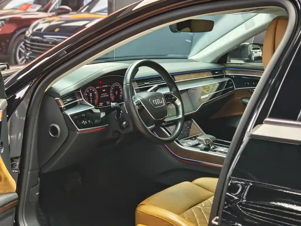 Audi A8 2022 из CN, фото 3