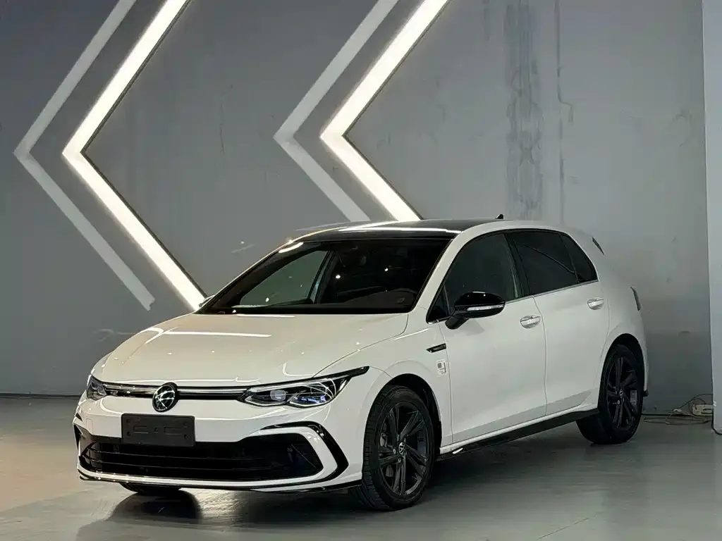 Volkswagen Golf 2022 из CN, фото 1