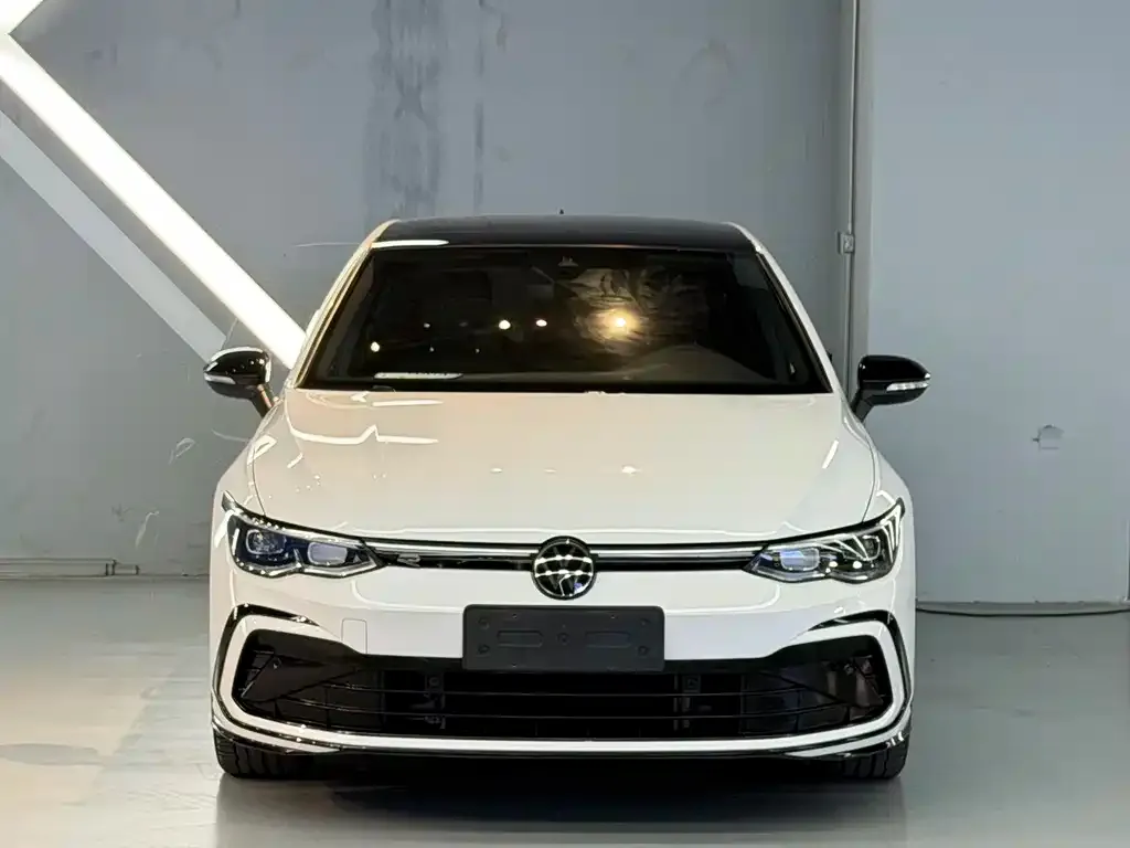 Volkswagen Golf 2022 из CN, фото 2