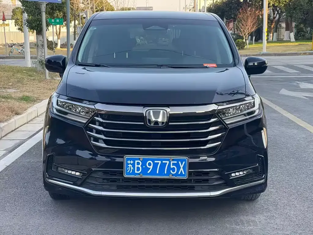Honda Odyssey — фото 10